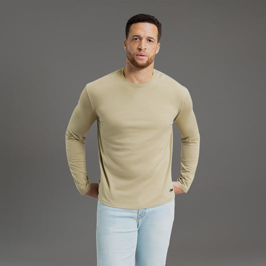 Custom longsleeve t-shirt on model Glen in Sand