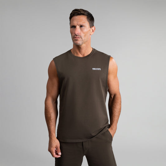 Tags:(6'0"|180 lbs) custom t-shirt tee model Tyler in Umber