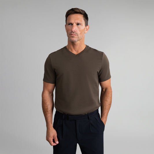Tags:(6'0" - 180 lbs|Medium) custom t-shirt tee model Tyler in Umber