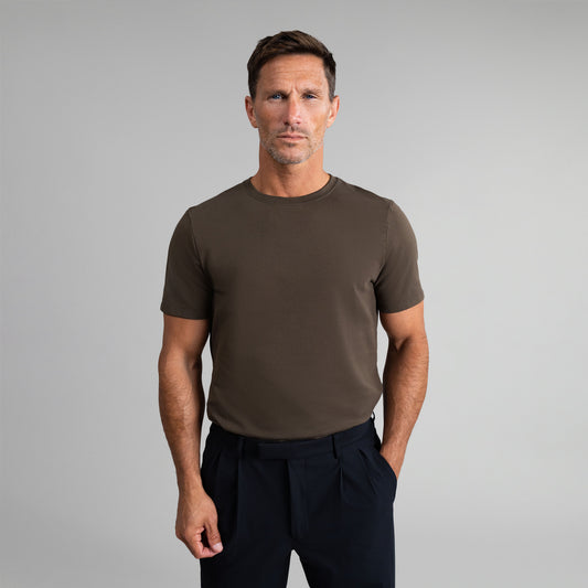 Tags:(6'0" - 180 lbs|Medium) custom t-shirt tee model Tyler in Umber